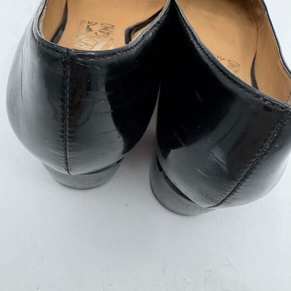Salvatore Ferragamo Vara black patent leather pumps size 6 - Picture 9 of 10